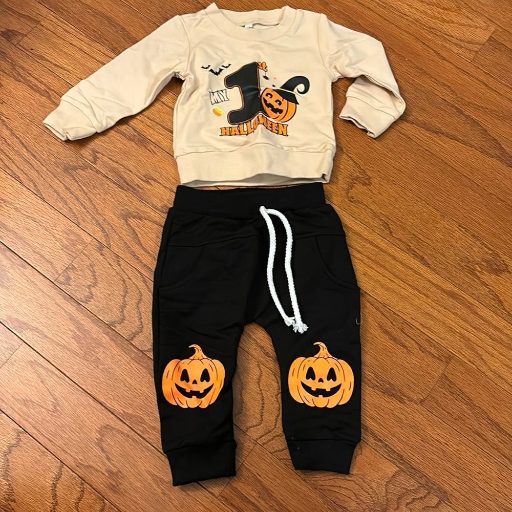 Baby size 70 Halloween/Fall outfit.  3-6 month but looks smaller